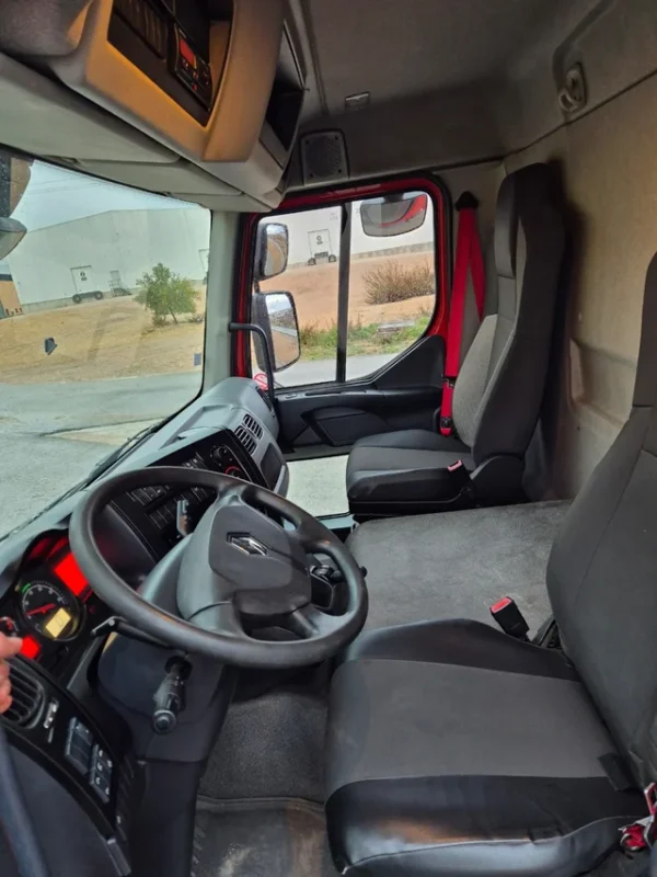 Camión Renault D18 2015 - Imagen 4